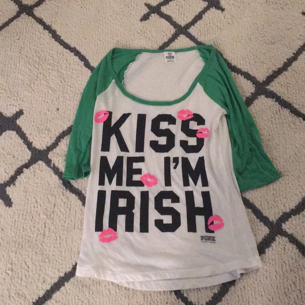 VS Pink KISS Me I’m Irish - baseball tee Size S